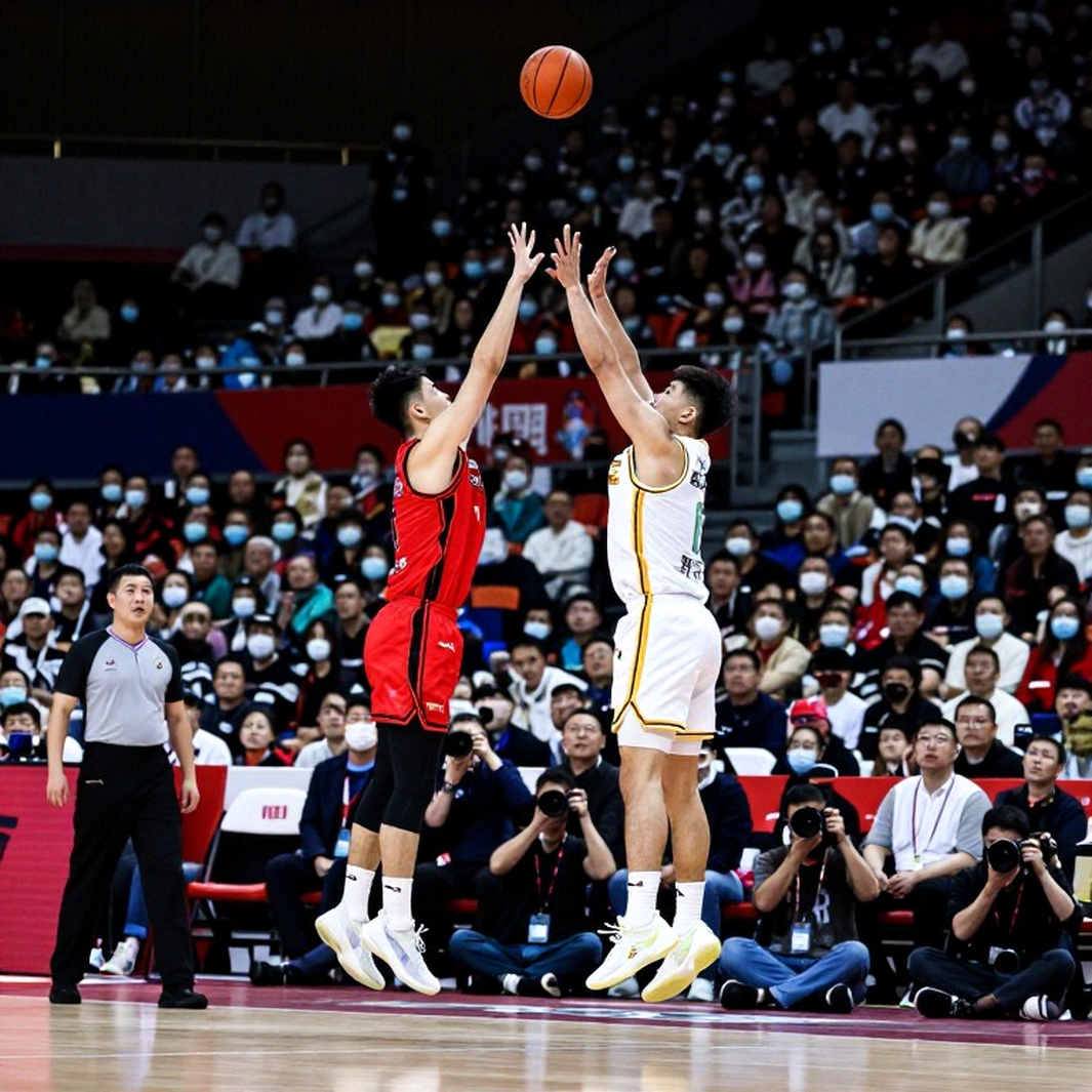 Mike James rách gân Achilles: 7-9 tháng ngoài sân và khoảng trống không thể lấp bằng một cái tên