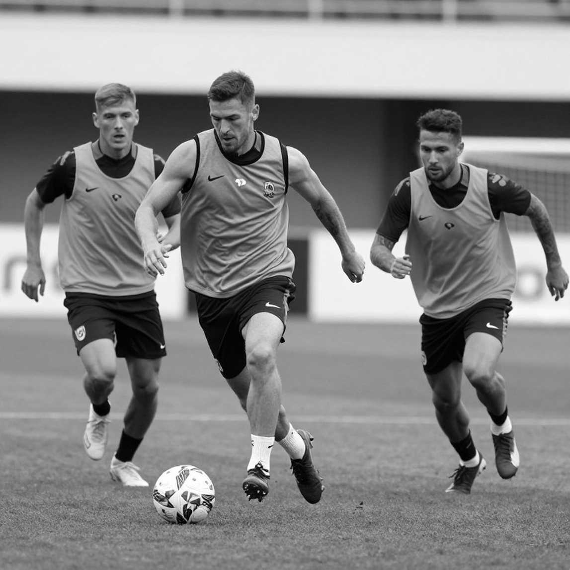 V.League và bài toán nguồn lực: Khi bóng đá Việt Nam vận hành bằng ngân sách địa phương và tiền bán cầu thủ