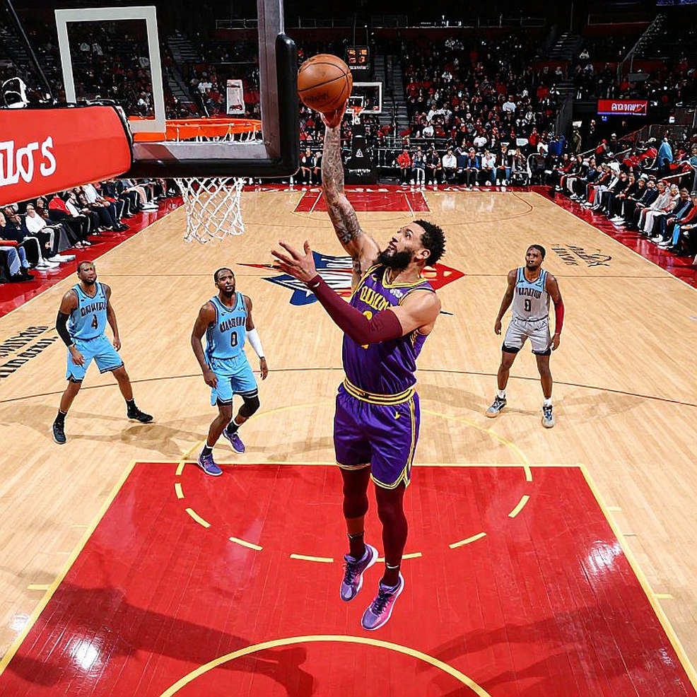 Cựu cầu thủ NBA Enes Kanter Freedom kiện Chicago Sky vì bị đuổi khỏi sân do mặc áo có thông điệp chính trị