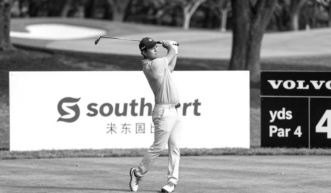 Khi dữ liệu golf im lặng: Kỷ luật không bịa số của nhà phân tích