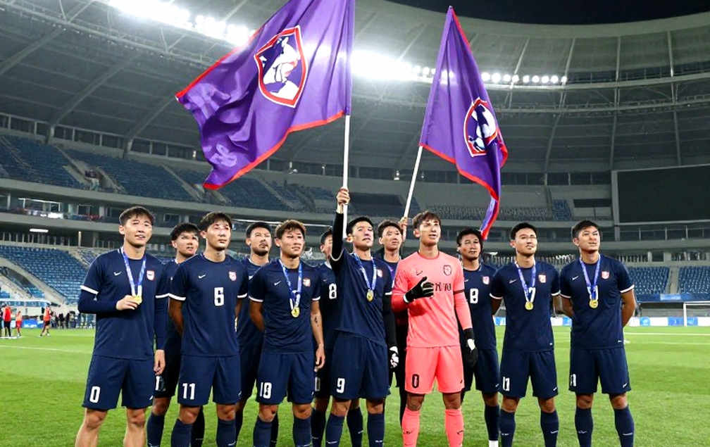 V-League 2026-2027: Non-Ball Kicks, a Yellow Card, and the Missed Line