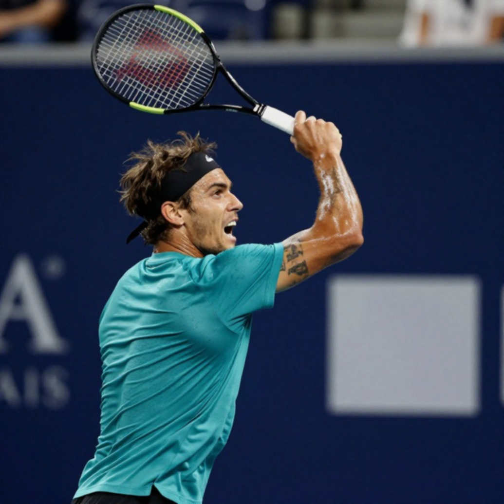 Zverev vào bán kết Thượng Hải: Trận thắng của giao bóng và ba con số chưa được đối chiếu