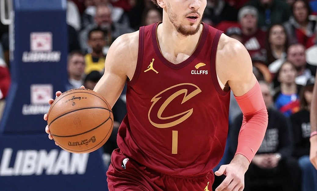 208 Million for a Leap: Amen Thompson and the Houston Rockets' Structural Gamble 208 Million for a Leap: Amen Thompson and the Houston Rockets' Structural Gamble