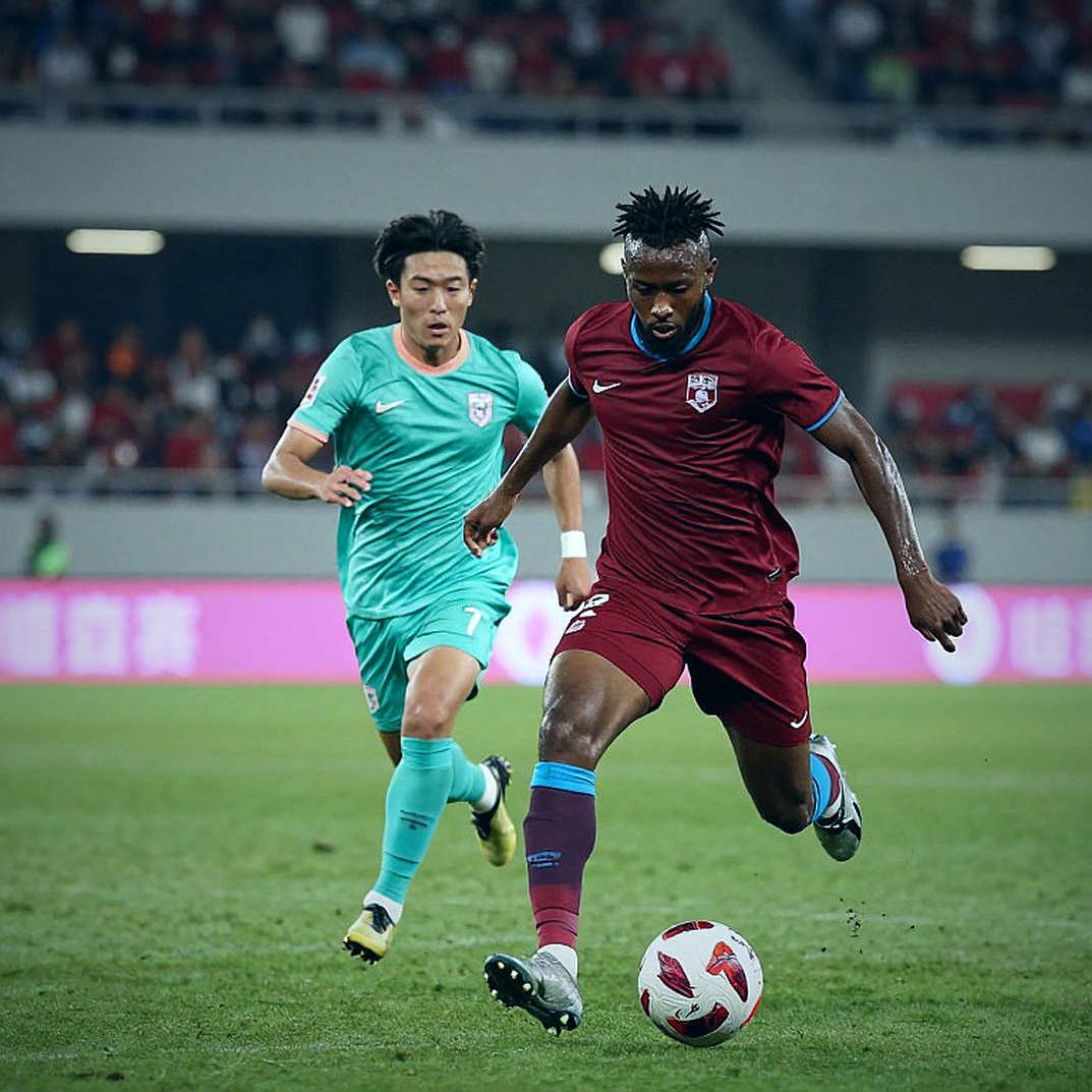 Al-Ittihad và nước cờ Talbi: Bài toán vội vàng giữa áp lực danh hiệu Al-Ittihad và nước cờ Talbi: Bài toán vội vàng giữa áp lực danh hiệu